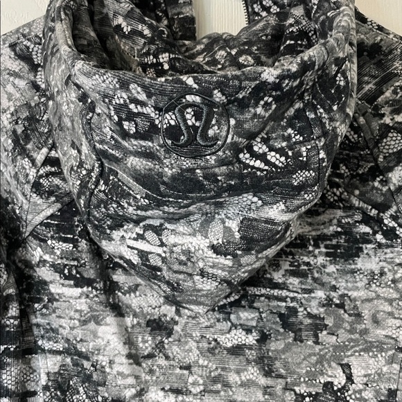 NWOT Lululemon Scuba Hoodie Jacket Full Zip Fleece Masked Lace Starlight Black 4 - Picture 10 of 14